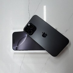 Apple iPhone 16 Pro Max 512GB Black Titanium with box read description