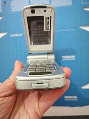 Original Nokia N93 N93i 3G WIFI 3.15MP 2.4&Prime; Camera Unlocked Rotatable Cell Phone