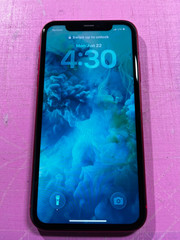 Apple iPhone 11 64GB unlocked Excellent Condition