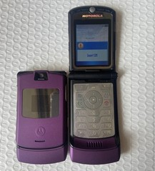 Motorola RAZR V3 Retro Flip Phone – Unlocked -Pristine GRADE A+ Phone XMAS