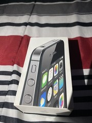 Apple iPhone 4s – 8GB – Black (Unlocked) A1387 (CDMA + GSM)