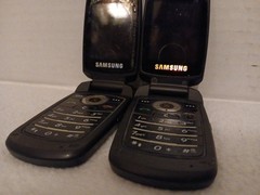 (x2) Samsung – Gray and Black ( AT&T / Cingular ) Very Rare Flip Phone