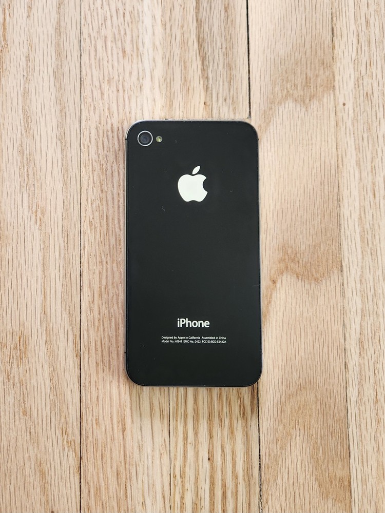 Apple iPhone 4s – Black/White – A1387 – iOS 9.3.6 – GOOD CONDITION