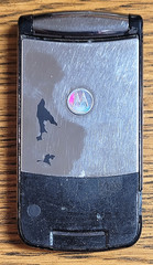 Motorola RAZR2 V9m – Gold ( U.S. Cellular ) CDMA Phone – READ / Super Rare Color