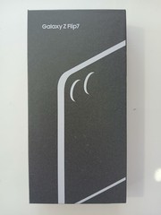 Samsung Galaxy Z Flip 7 256 GB Jetblack (USCellular)