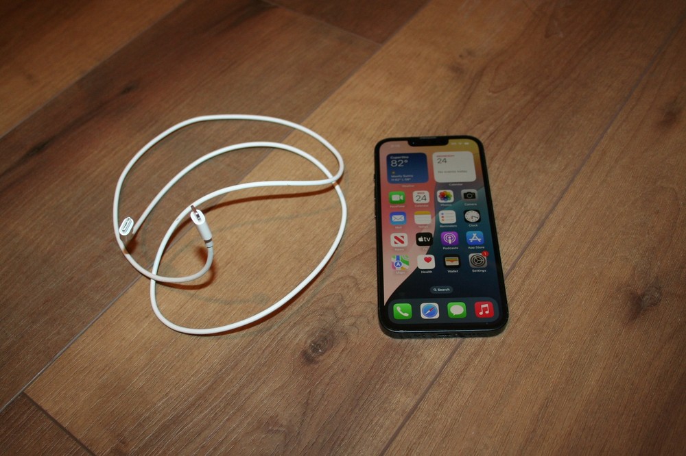 Apple iPhone 13 – 128 GB – Midnight (Unlocked)