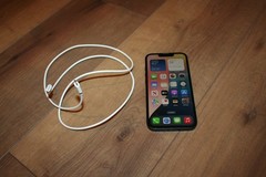 Apple iPhone 13 – 128 GB – Midnight (Unlocked)