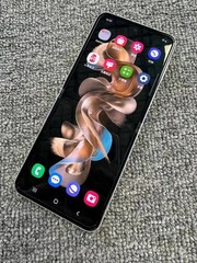 Samsung Galaxy Z Flip 3 5G 128GB SM-F711B Unlocked Smartphone OPEN BOX Cream US