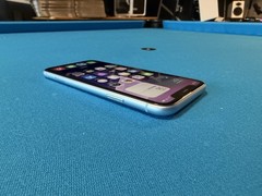 Apple iPhone XR 64GB Blue Unlocked MT2K2LL/A No Scratches Dents