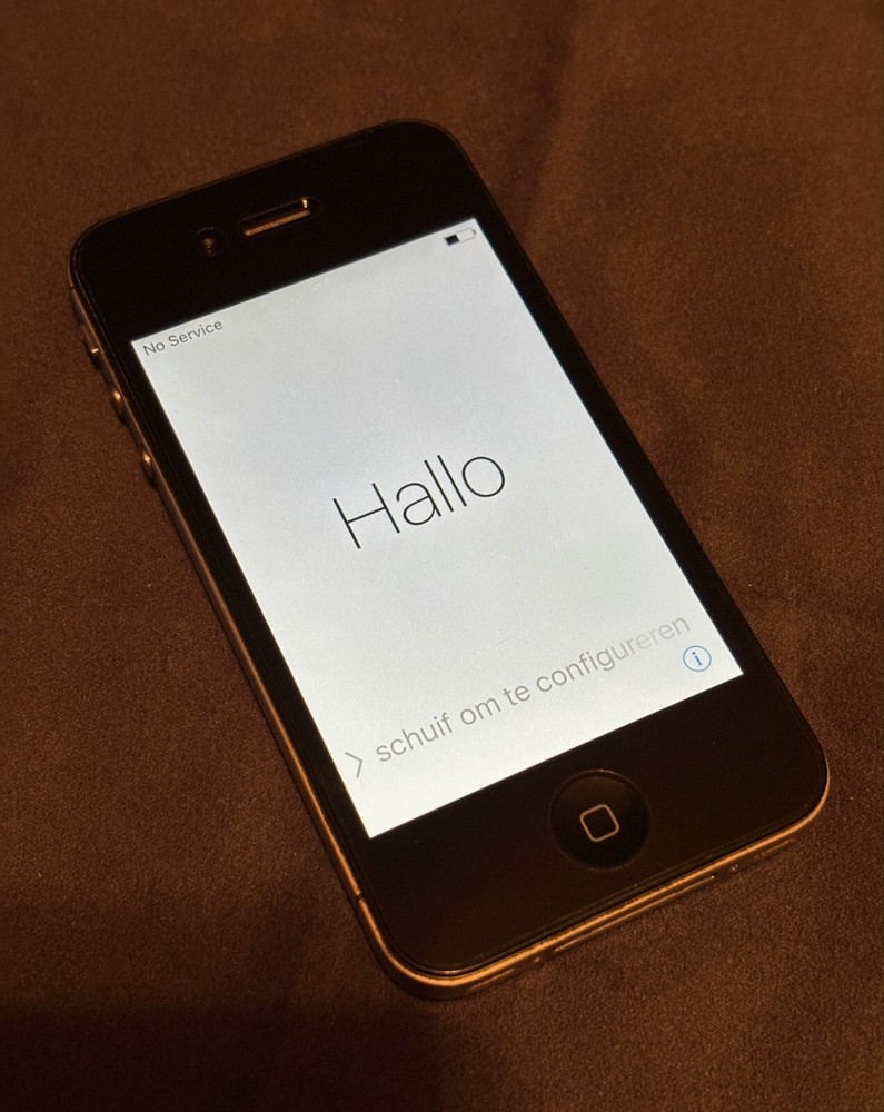 Apple iPhone 4s – 16GB – Black A1387 (CDMA + GSM); Needs battery