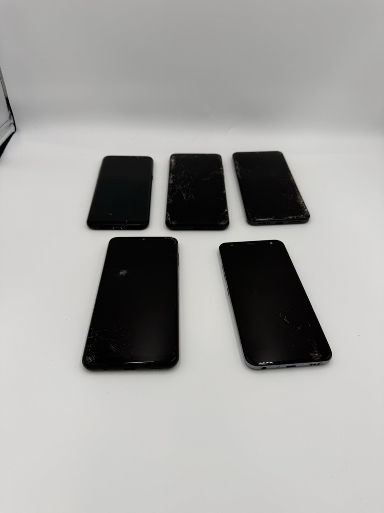 LOT of (5)…. (LG,Samsung, MOTO , TCL . ONLY FOR PARTS AS NO RETURN