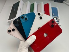 Apple iPhone 13 128GB 256GB Unlocked – Very Good with Face ID