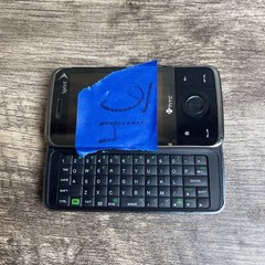 HTC Touch Pro Silver 2.8&Prime; Display 3.2MP QWERTY Keyboard Candy Bar Cell Phone