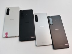 Excellent Sony Xperia 5IV 128GB Black/White Unlocked JAPAN Android smartphone