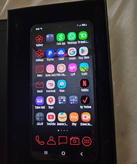LAST WEEK!!Samsung Galaxy S22 – 128 GB – Phantom Black (Unlocked) make me offer?