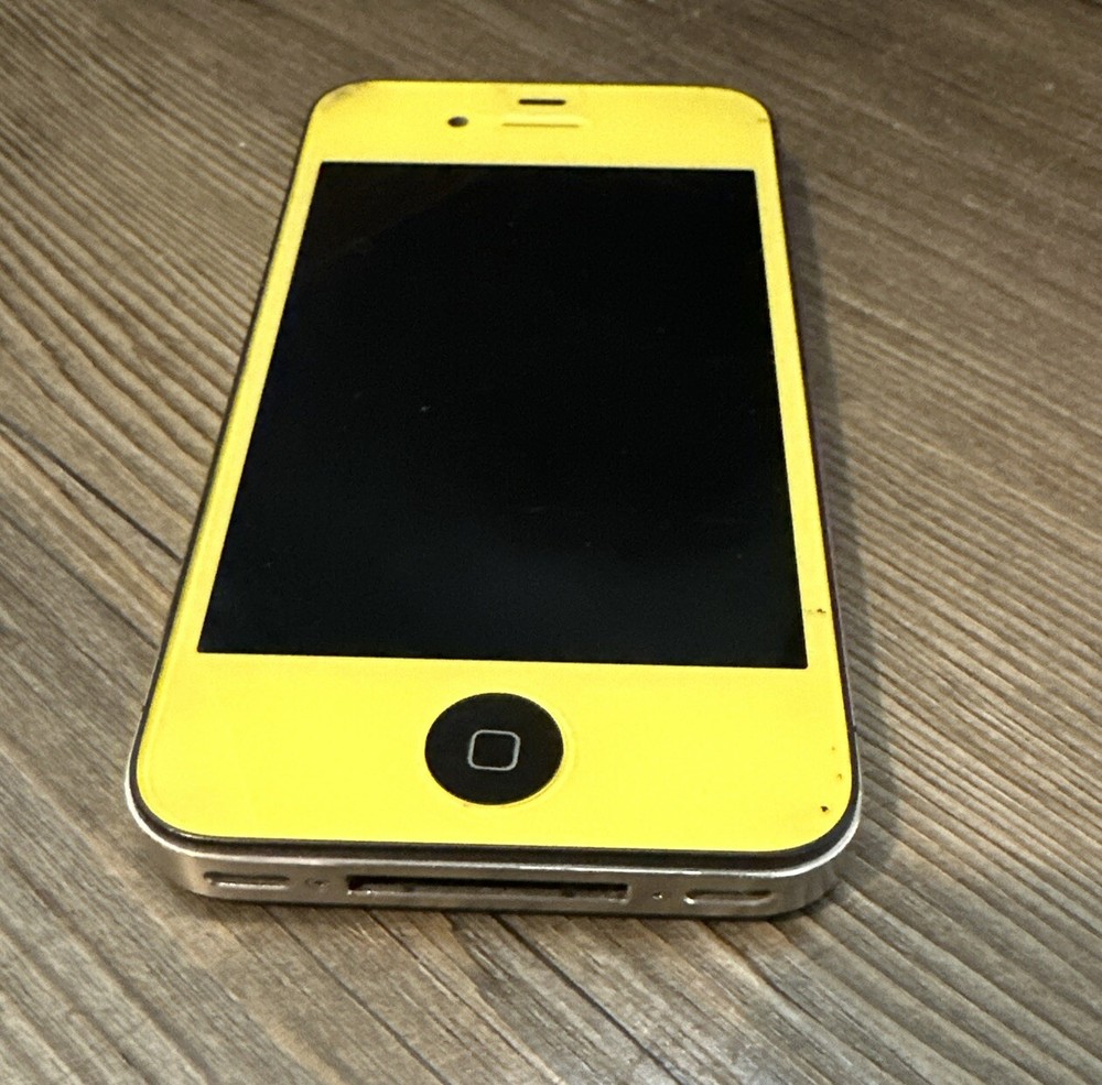 Apple iPhone 4 Custom Yellow And Black