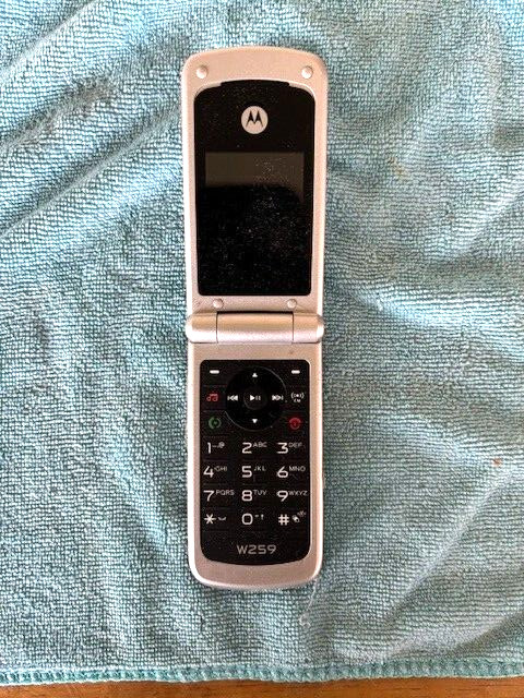 MOTOROLA W259 (UNKNOWN CARRIER) Untested Parts Repair No Returns
