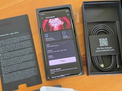 Motorola Signature 512GB Pantone Martini Olive 6.8 Unlocked 5G Android XT2603-2