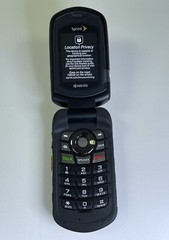 Kyocera DuraXT – Black (Sprint) Cellular Phone