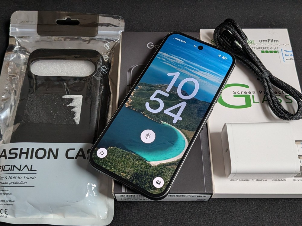 Google Pixel 9 | Factory Unlocked | Obsidian 128GB | Grade A | w/ Box BUNDLE!