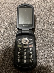 Kyocera E4610 DuraXV LTE – 16 GB – Black Flip Phone SIM CARD READER ISSUE