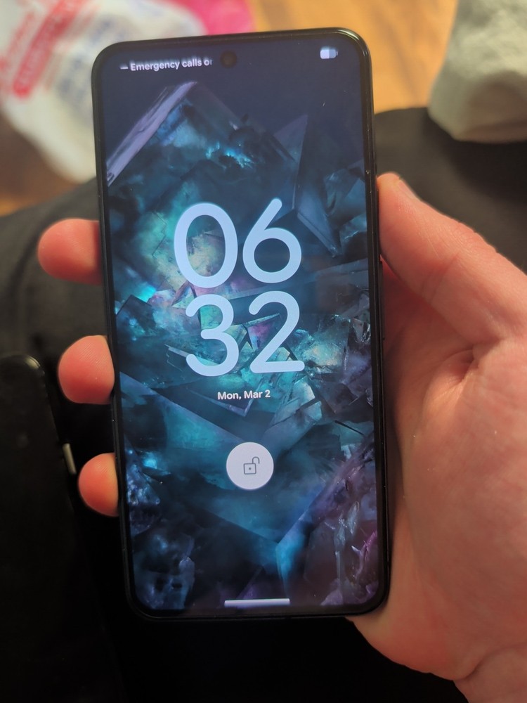 Google Pixel 8 G9BQD 128GB Obsidian Can work on Xfinity Networks