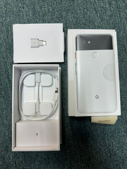 Google Pixel 2 XL 64GB White Black Cellphone Verizon Locked Smartphone