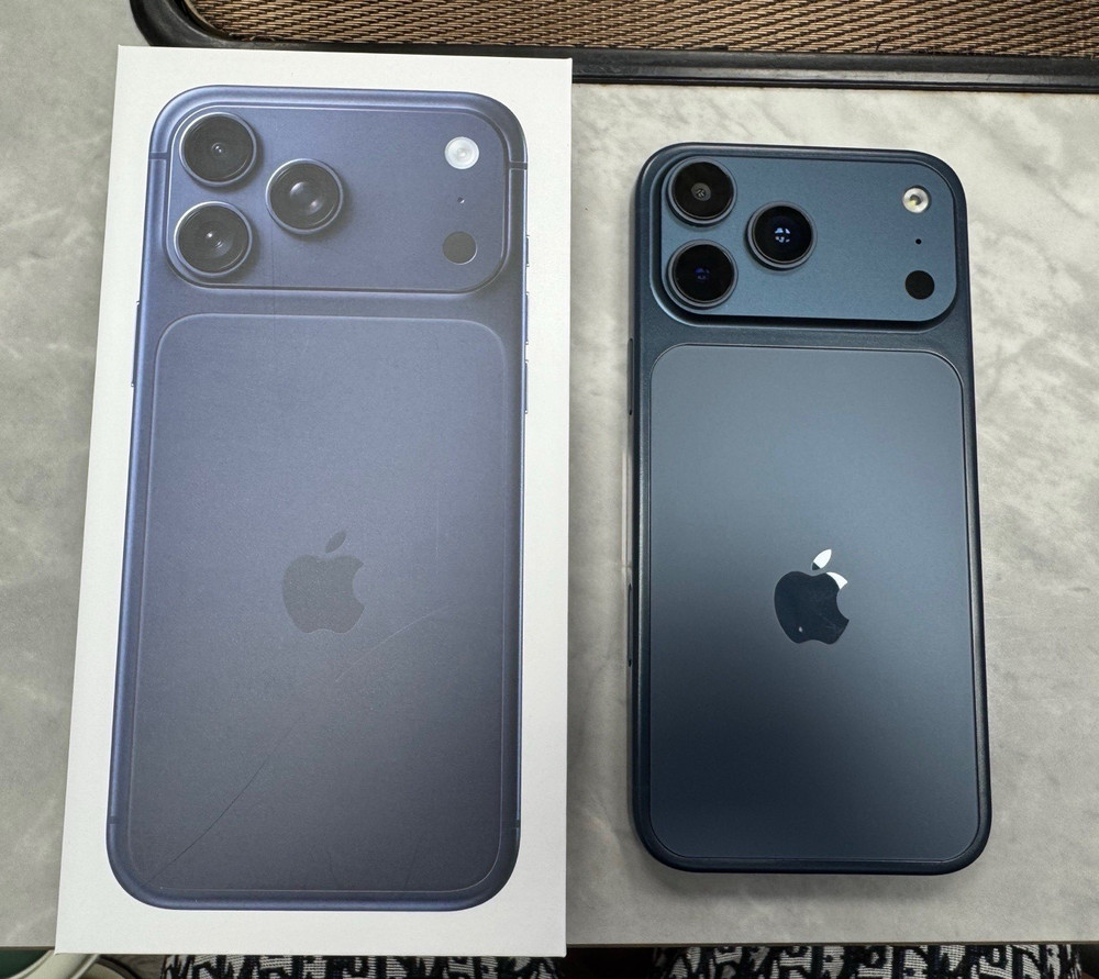 Apple iPhone 17 Pro Max 1TB Blue Bar Smartphone 12MP Camera – New