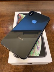 New in Sealed Box Apple iPhone XS MAX 64GB A1921 USA UNLOCKED Smartphone GRAY