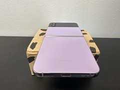Samsung Galaxy Z Flip4 128GB Purple Unlocked Worldwide (See Photos)