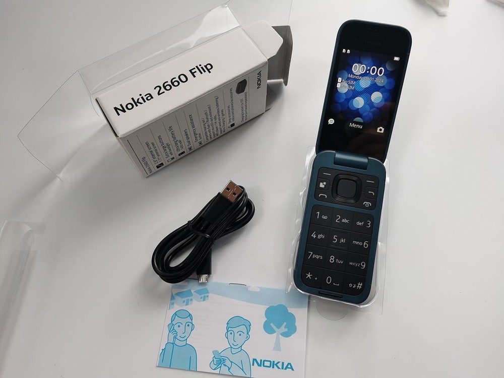 Original Nokia 2660 Flip Unlocked Dual-SIM 128MB large-sized physical buttons