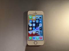 iPhone SE 1st Gen 16gb Rose Gold (AT&T) Used Fair