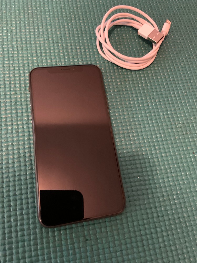 Apple iPhone XS – 64GB – Space Gray (Unlocked) A1920 (CDMA + GSM)