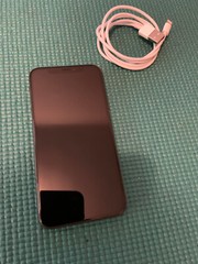 Apple iPhone XS – 64GB – Space Gray (Unlocked) A1920 (CDMA + GSM)