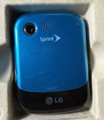 LG Remarq LN240 2.4&Prime; LCD Bluetooth Sprint Cellular Slider Cell Phone Turquoise