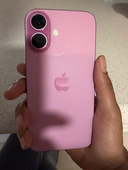 Apple iPhone 16 256GB Pink iOS 6.1&Prime; Smartphone Dual Rear Cameras