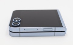 Samsung Galaxy Z Flip6 5G 256GB FACTORY UNLOCKED 6.7&Prime; Smartphone