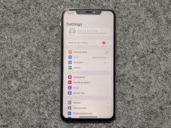 Boxed 90%N ew Apple iPhone XS Max 64/256GB UNlocked(any carrier)–GIFT–