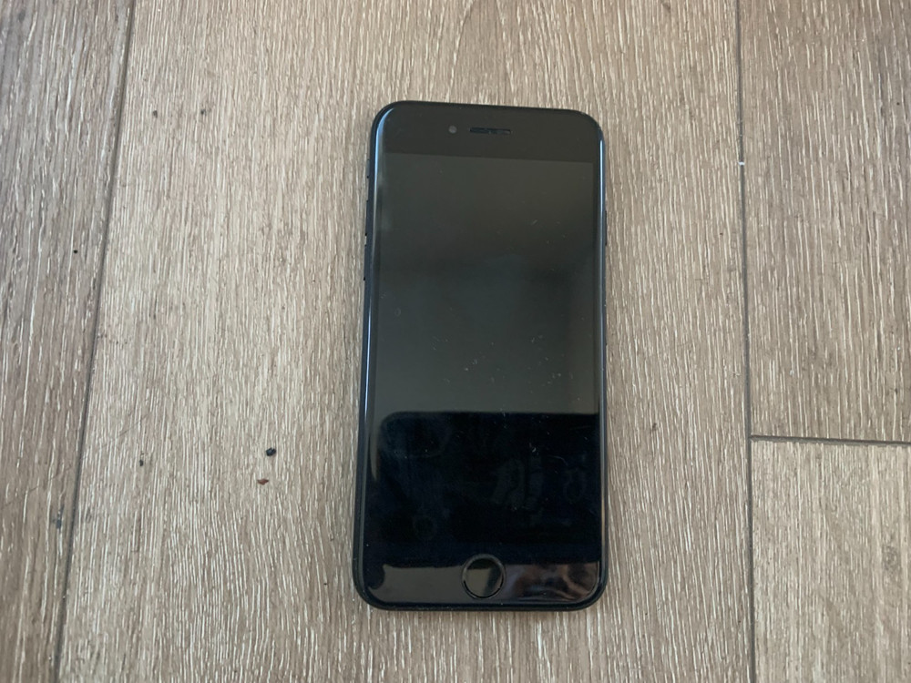 Apple iPhone 7 Black A1778 4.7-in Screen Untested For Parts or Repair