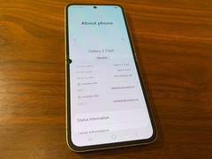 Samsung Galaxy Z Flip6 SM-F741U1 – 256GB – White (Unlocked) READ DESCRIPTION