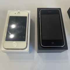 Apple iPhone 3GS Black & iPhone 4 White Bundle – Original Boxes & Chargers