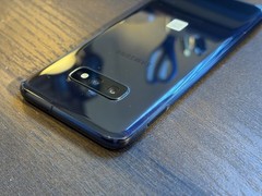 Galaxy S10e 128gb Black (Unlocked) 9/10 Excellent