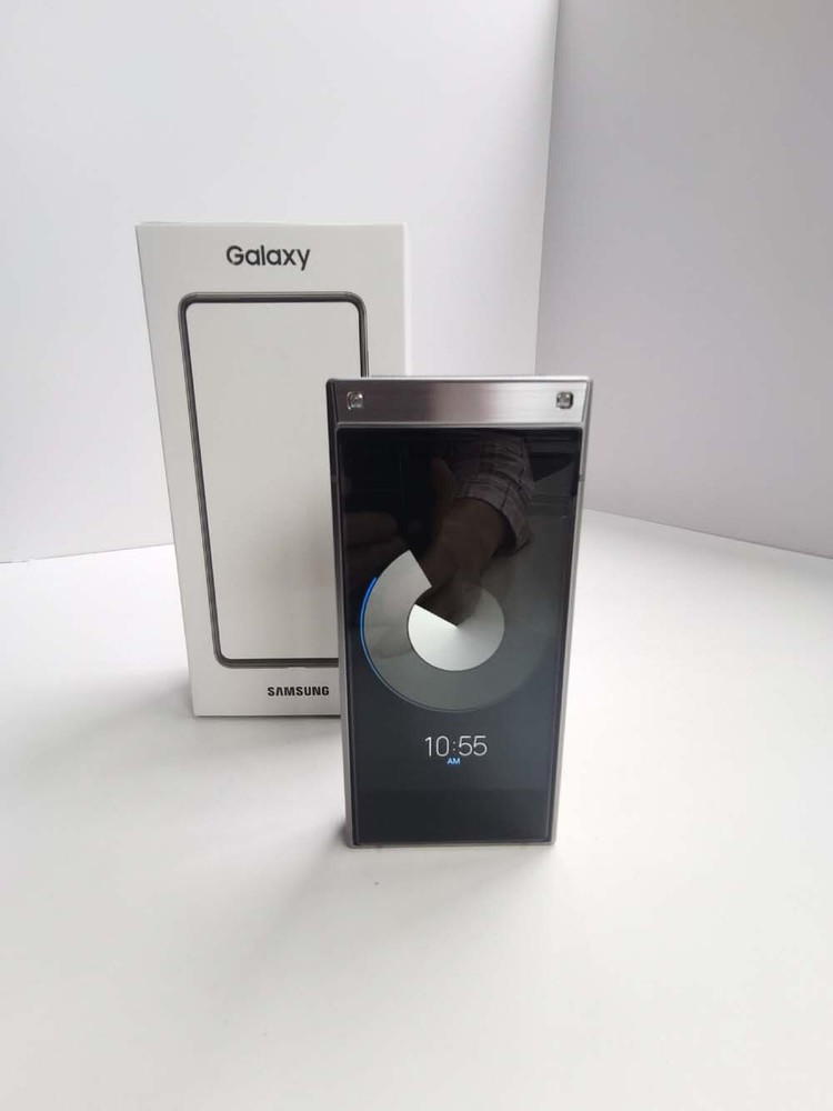 Samsung W2019 flagship Flip phone 256GB/128GB Unlocked 4G Android Good condition