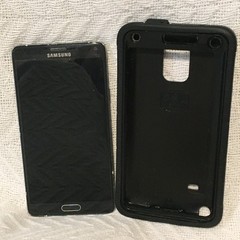Samsung Galaxy Note 4 – 32 GB – Charcoal Black (Verizon) – SM-N910V *FOR PARTS*