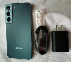 Samsung Galaxy S22 5G 128GB – Green (SM-S901U) Unlocked Smartphone + Accessories