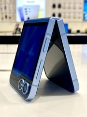 OPEN BOX- Samsung Galaxy Z Flip 6 5G SM-F741U 256GB Unlocked Blue OPEN BOX Phone