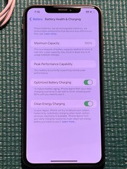 Apple iPhone XS Max – 64GB – Gold (Unlocked) A1921 (CDMA + GSM)