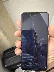HMD Vibe Cellphone (Black Unknown Carrier / Capacity Broken Screen For Parts