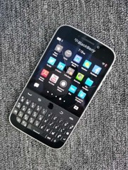 BlackBerry Classic Q20 Black white Unlocked 16GB 4G Smartphone Boxed