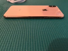 Apple iPhone XS Max – 64GB – Gold (Unlocked) A1921 (CDMA + GSM)